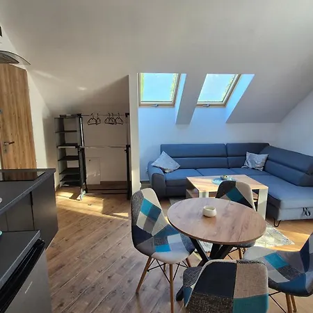 Apartamento Intermo Górna 7